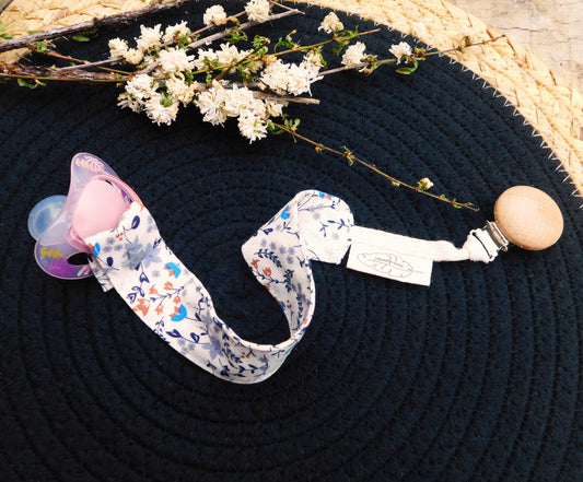 Attache tétine